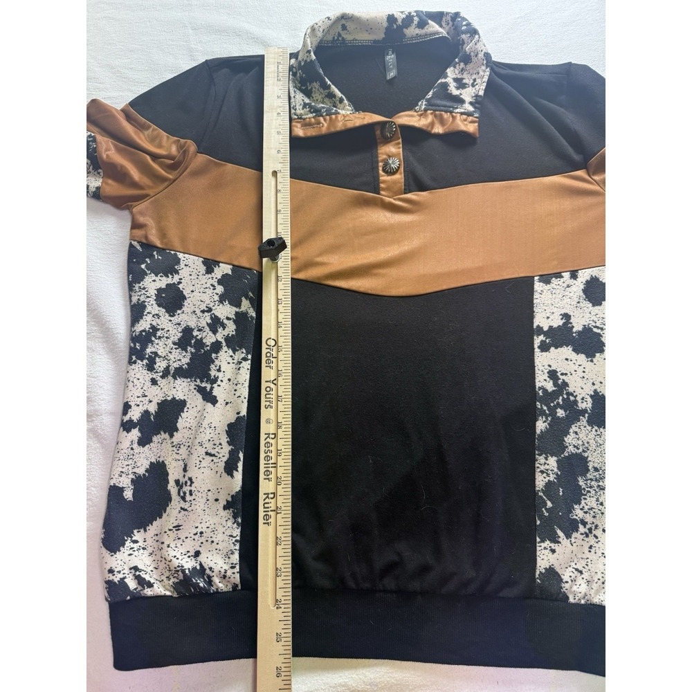 Womens Cow Print Western Top Faux Leather Concho Size Medium - Picture 5 of 9